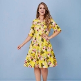 vestido midi floral rodado Sé